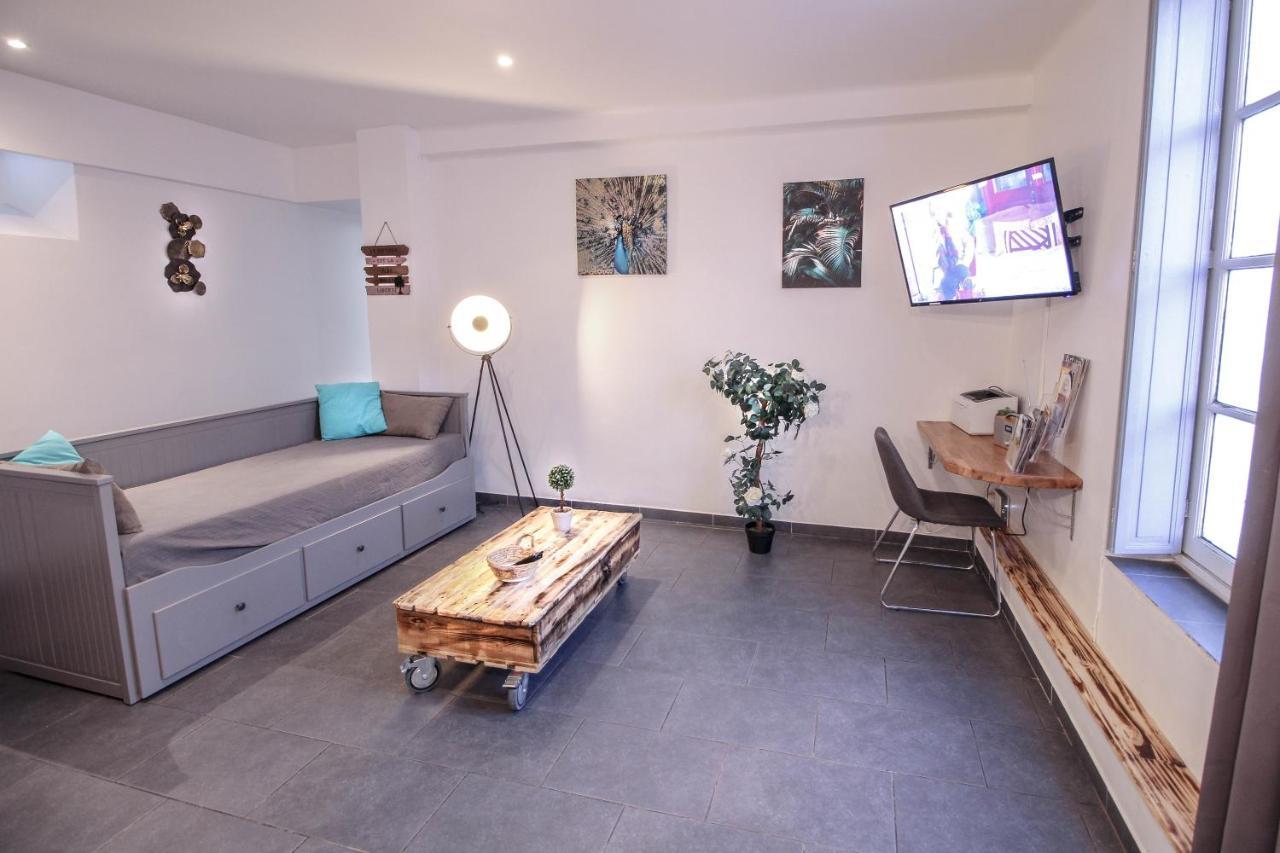 Appartement calme et spacieux, Cité et ville à pied, WIFI, 2 chambres, 3 lits Carcassonne Exterior foto